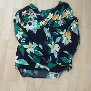 Old Navy floral blouse. Medium.